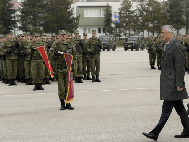 Kosovo: Obilježavanje 20. godina od ubistva Adema Jašarija i 59 članova njegove porodice